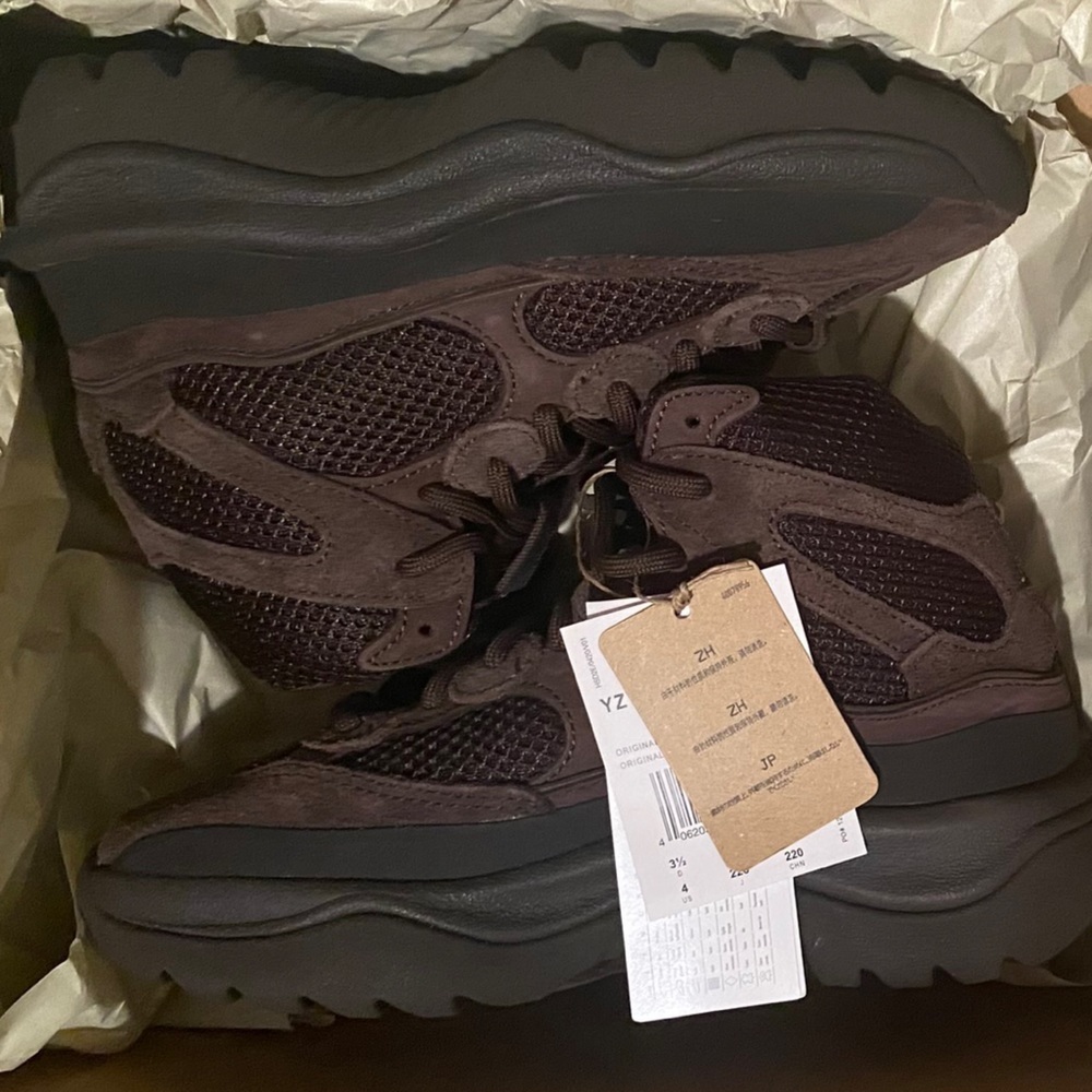 YEEZY desert boot oils